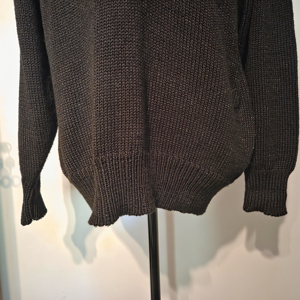 VINTAGE- Lilly Of California V-Neck Sweater with Embellished Design - Picture 2 of 8